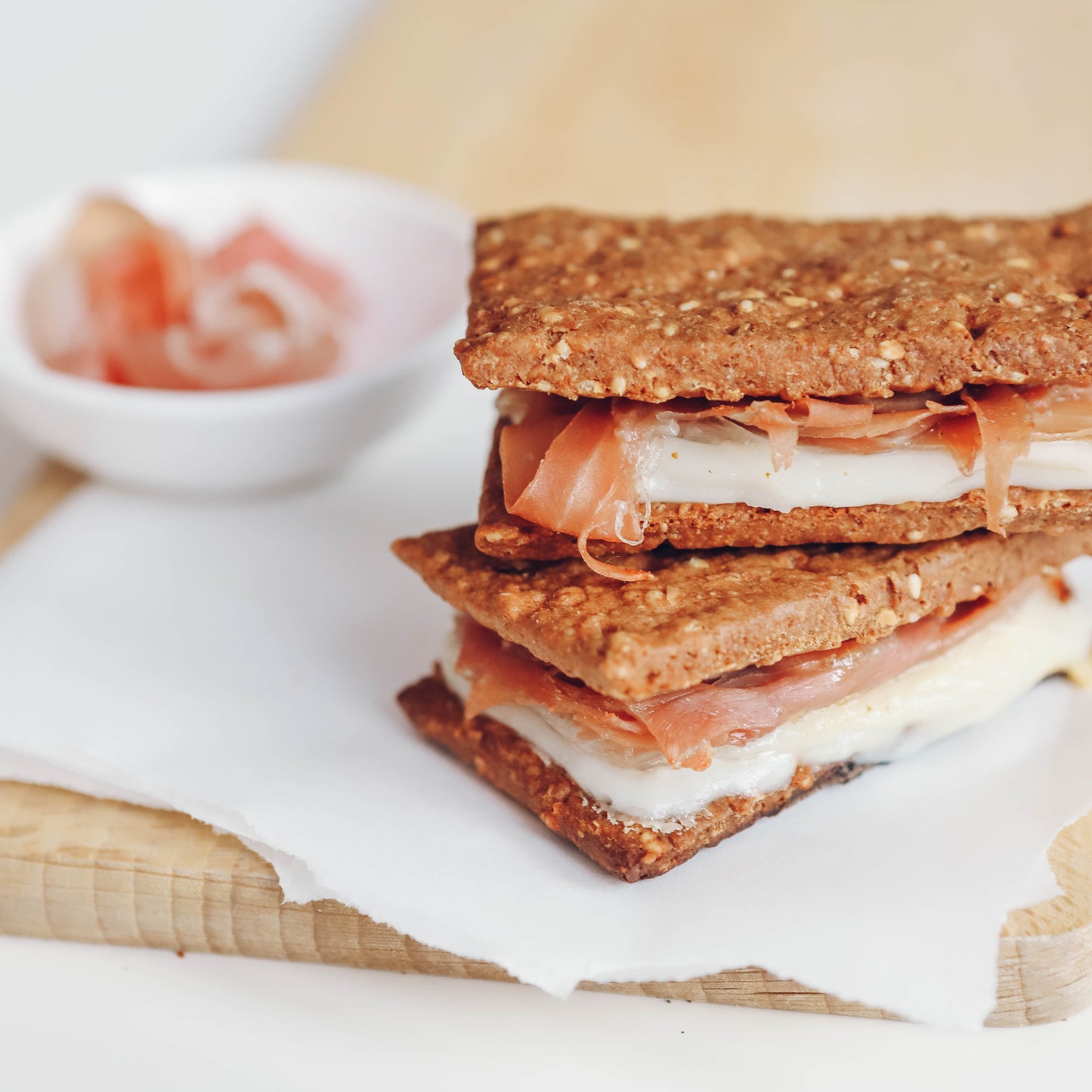 SkinnyLove Cracker | Ui